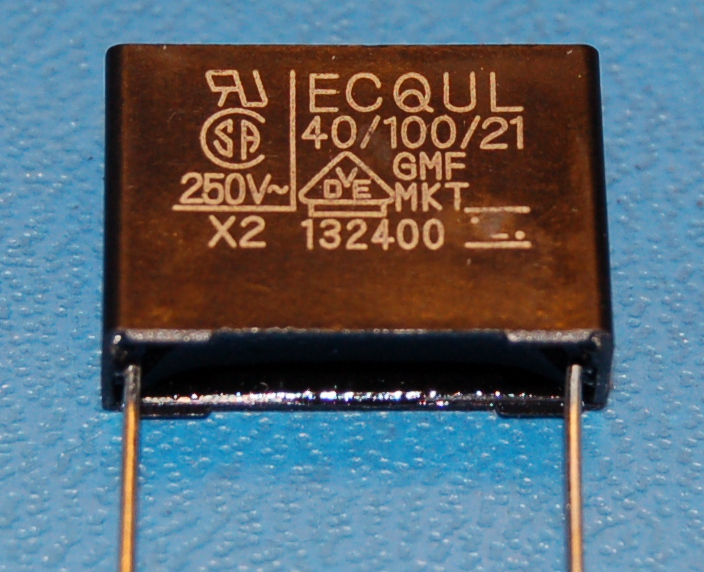 ECQUL Polyester Film Capacitor, 0.1µF, 250V