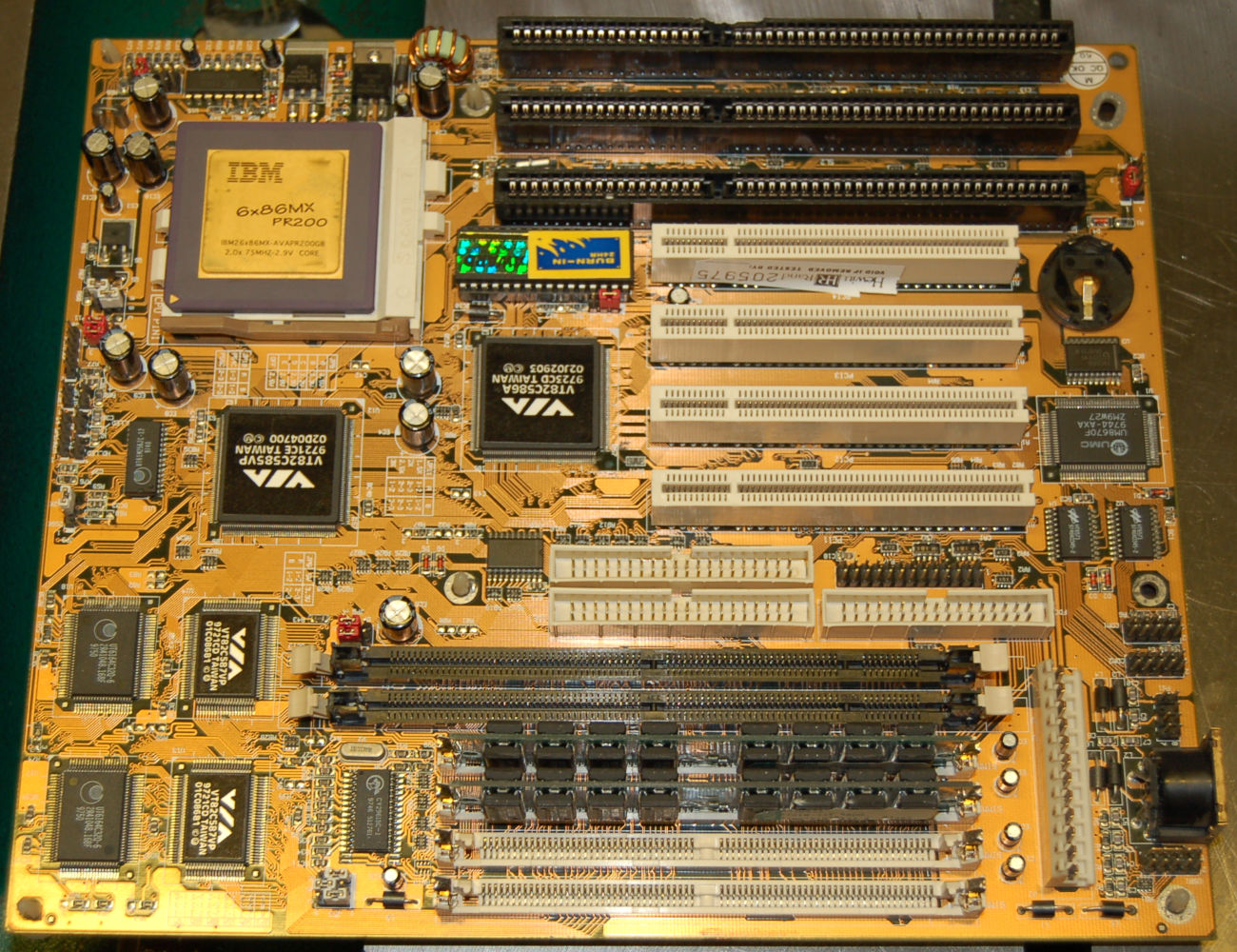 Hewitt Rand M564B5E Motherboard + IBM 6x86MX PR200 CPU Bundle