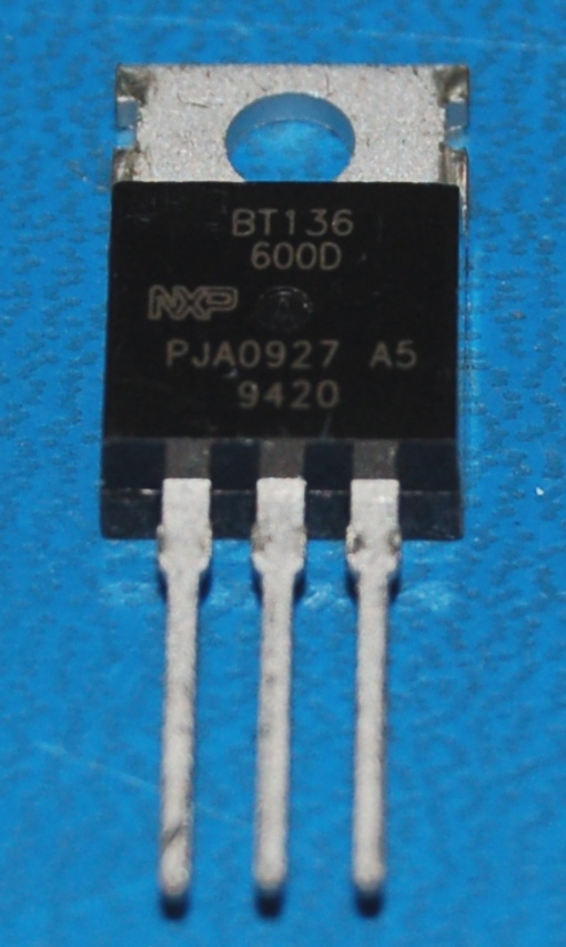 BT136-600D TRIAC, 600V, 4A, TO-220AB