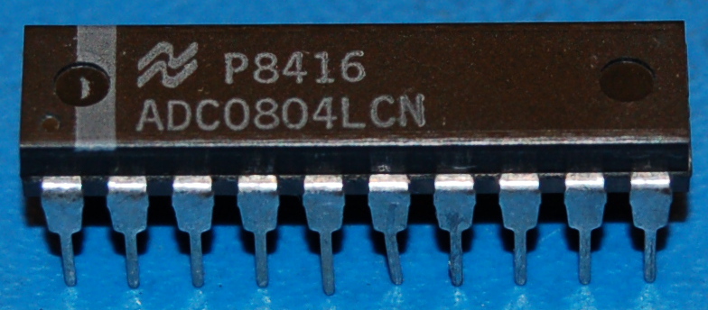 ADC0804 μP Compatible A/D Converter, DIP-20