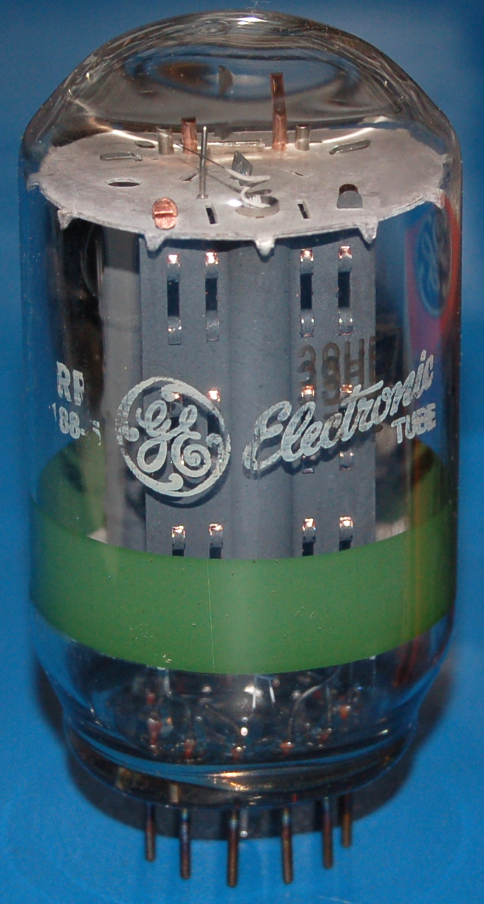 38HE7 Compactron Diode / Beam Power Pentode Tube - Cliquez sur l'image pour fermer