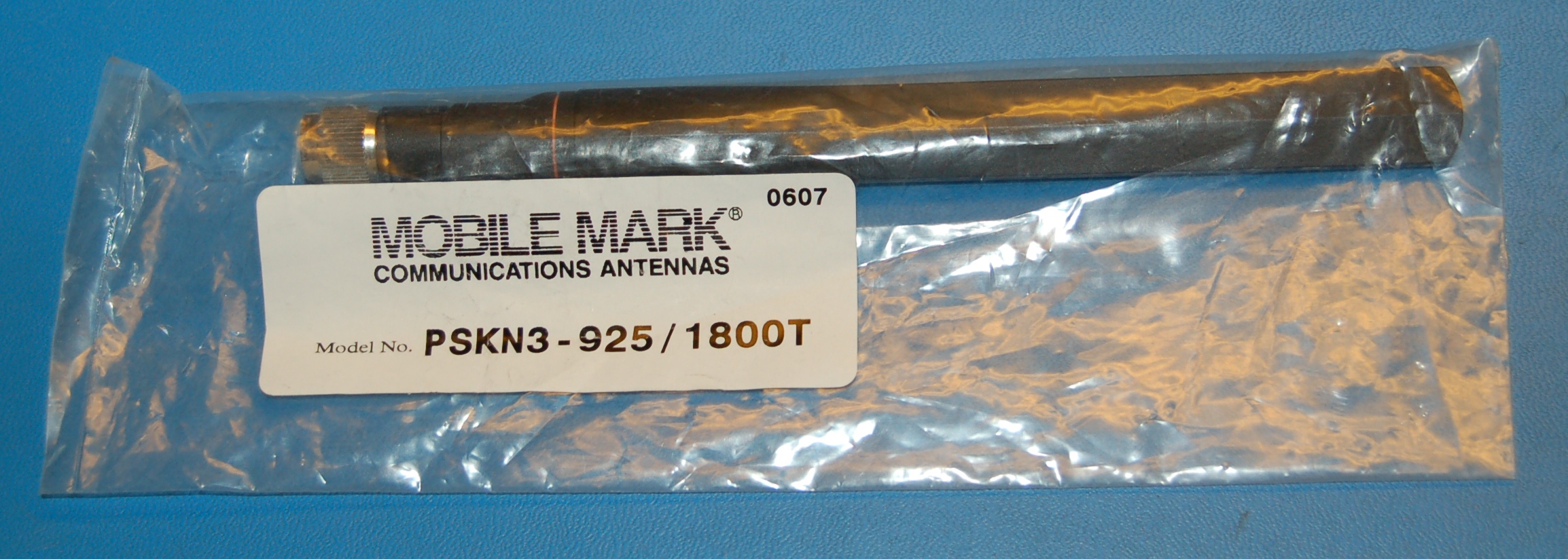 Mobile-Mark PKSN3 Antenna, Dual-Band, TNC - Click Image to Close