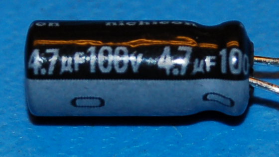 Capacitor, Aluminium Electrolytic, Radial, 100V, 4.7μF - Cliquez sur l'image pour fermer