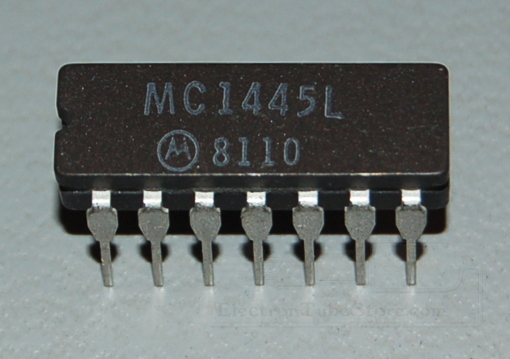 MC1445L Amplificateur Vidéo à Large Bande d'entrée à 2-Canaux Contrôlé par Porte, 50MHz, DIP-14 - Cliquez sur l'image pour fermer
