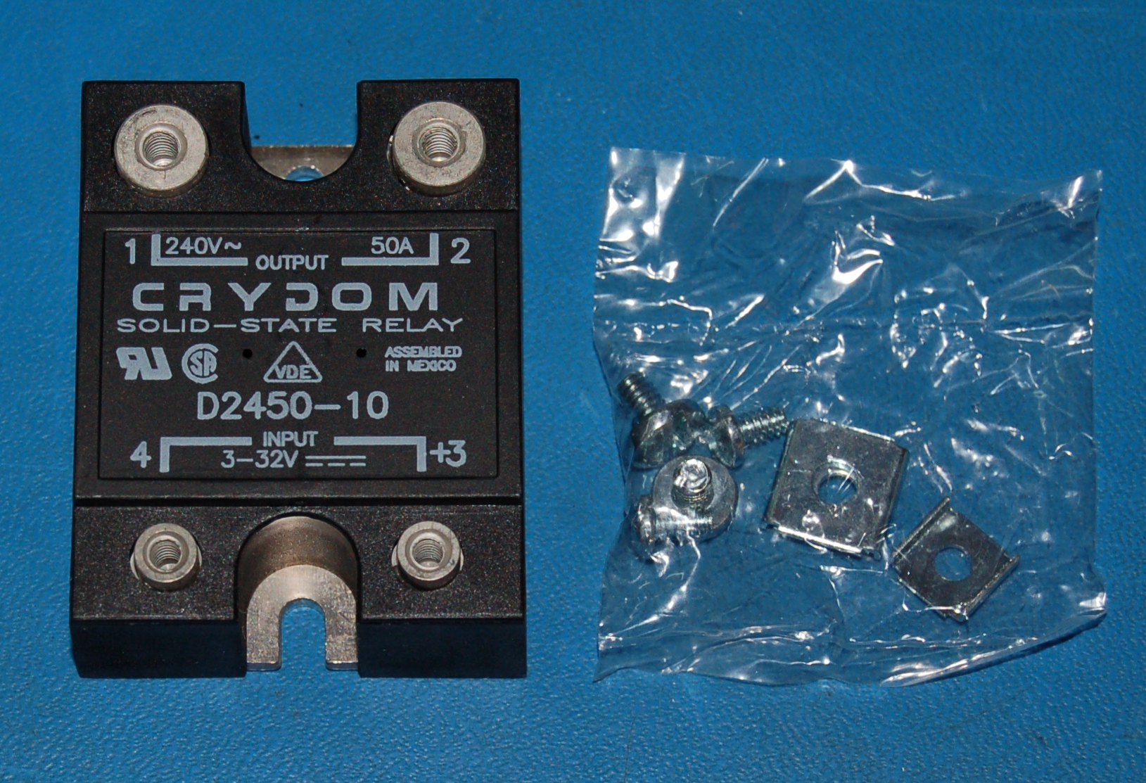 Crydom D2450-10 Relais Statique à Commutation Instantanée, 50A, 24-280VAC - Cliquez sur l'image pour fermer