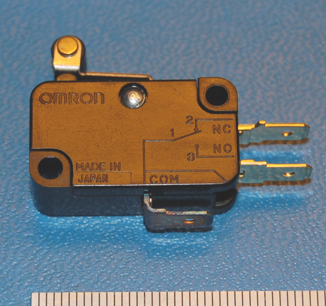 Omron Microswitch, Roller, SPDT, 15A, Quick-Connect - Cliquez sur l'image pour fermer