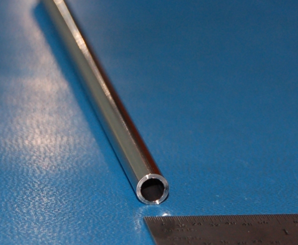 Stainless Steel 304 Tube, .250" (6.4mm) OD x .028" (0.7mm) Wall x 6" - Cliquez sur l'image pour fermer
