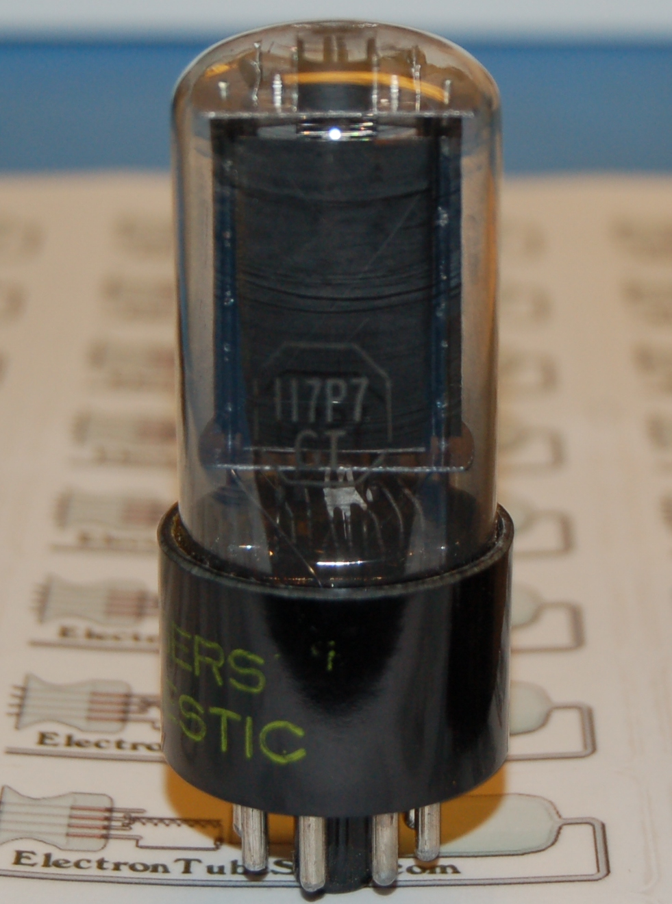 117P7GT rectifier and power-pentode tube - Cliquez sur l'image pour fermer