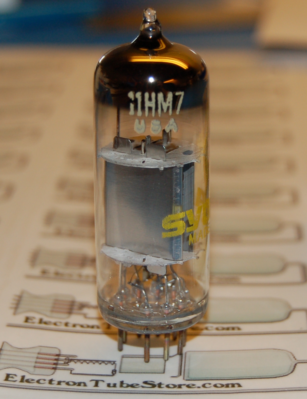 11HM7 Sharp-Cutoff Pentode Tube - Click Image to Close