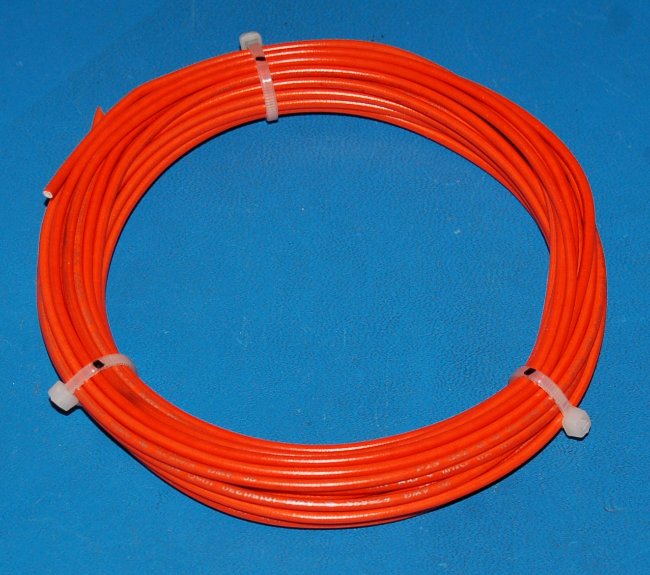 Solid Tinned Copper Wire, 600V, #20 AWG x 25' (Orange) - Click Image to Close