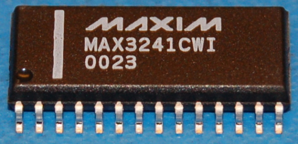 MAX3241CWI Complete EIA-232 Interface (5 Drivers / 3 Receivers) - Click Image to Close
