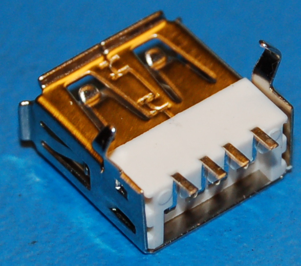 USB Type A Receptacle, PCB Mount (Right-Angle SMD) - Cliquez sur l'image pour fermer