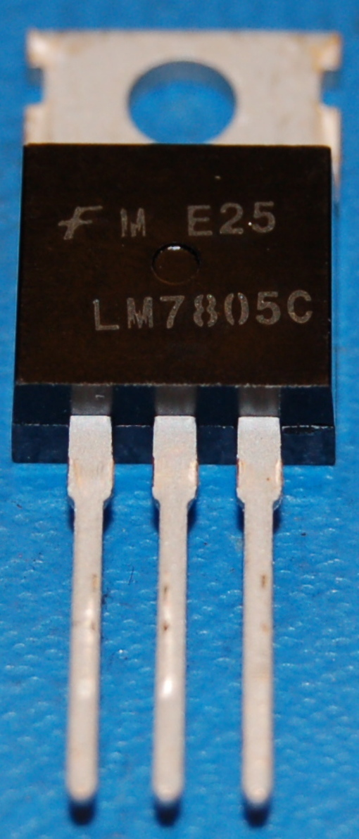 7805 Voltage Regulator, Positive Fixed 5V, 1A, TO-220 - Click Image to Close