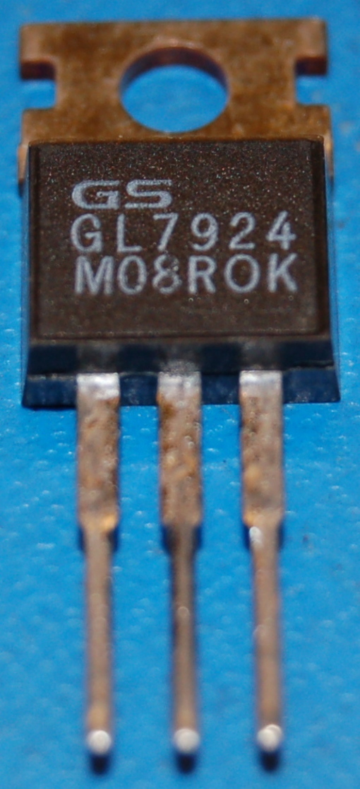 7924 Voltage Regulator, Negative Fixed 24V, 1A, TO-220 - Cliquez sur l'image pour fermer