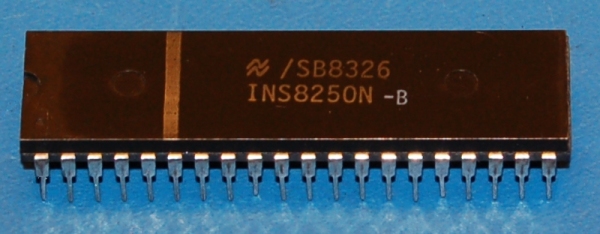 NS8250N Récepteur/Émetteur Asynchrone Universel (UART), DIP-40