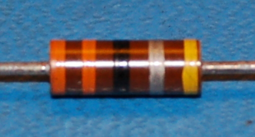 Carbon Composition Resistor, 1/2W, 10%, 33Ω