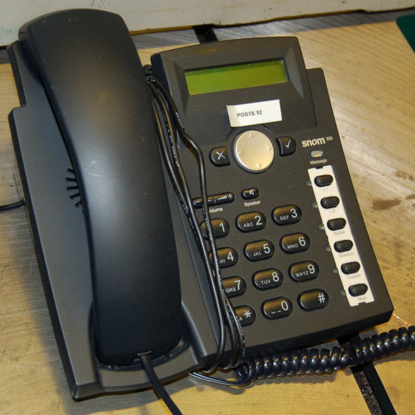 SNOM 300 VoIP Business Phone